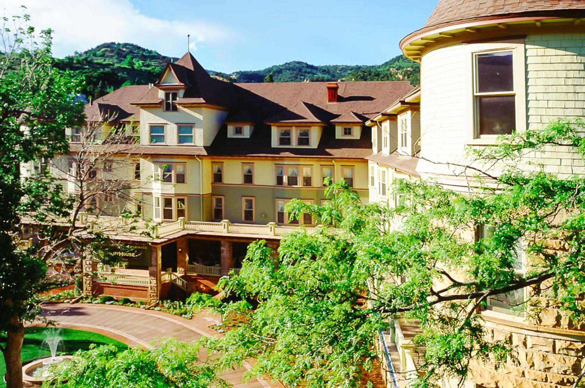 Cliff House At Pikes Peak Hotel Manitou Springs Exterior photo