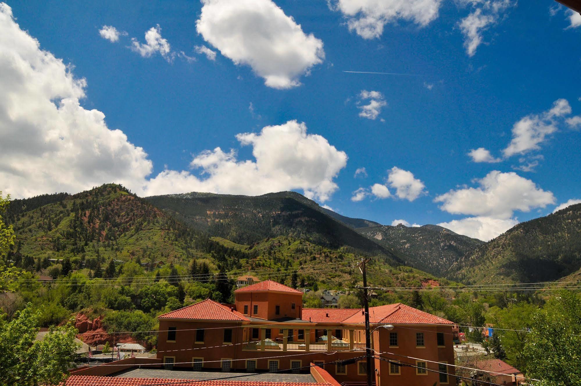 Cliff House At Pikes Peak Hotel Manitou Springs Exterior photo